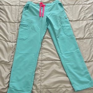 FIGS YOLA Scrub Pants - Petite XS - Limited Edition bright green/blue color